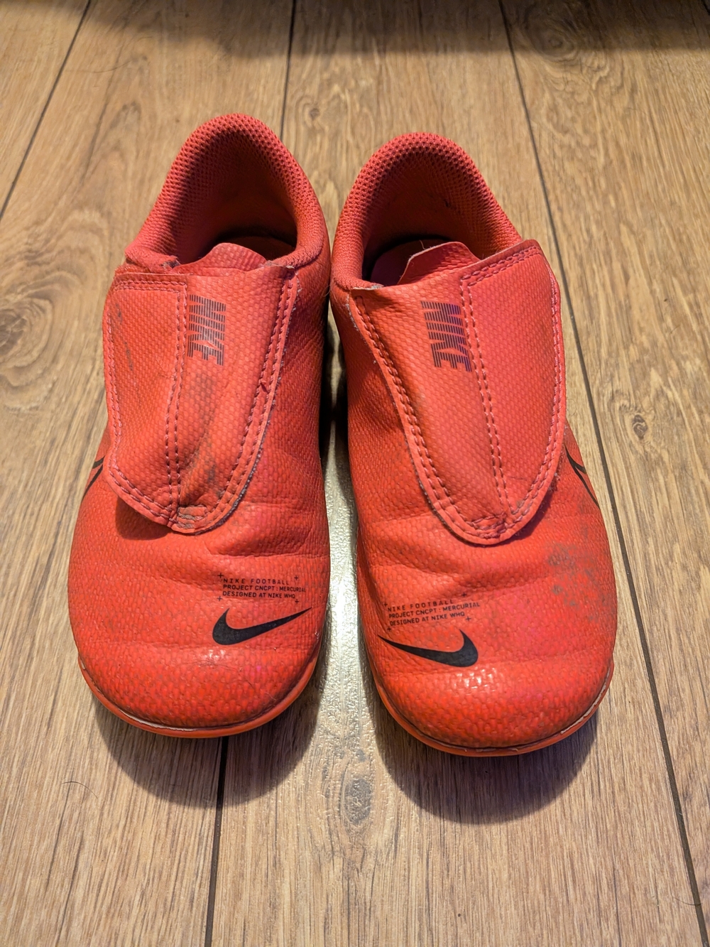 Nike Kids Red Soccer Cleats